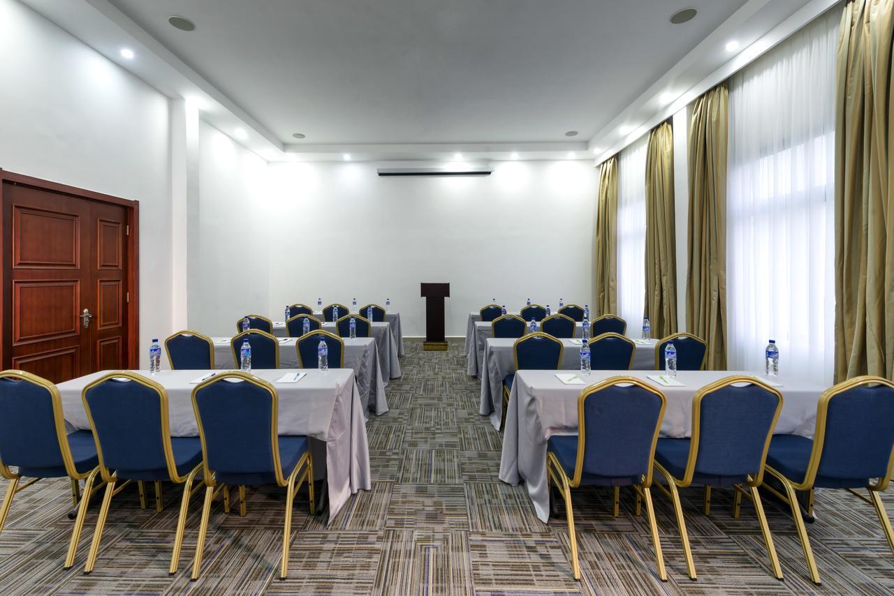 The Farmington Hotel Harbel Bagian luar foto